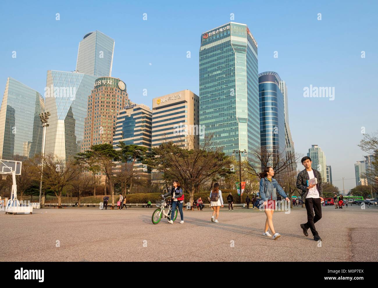 South Korea,Seoul,Yeongdeungpo-gu district,Yeouido is an island on the Han river and Seoul's main finance and investment banking district,Yeouido Park Stock Photo