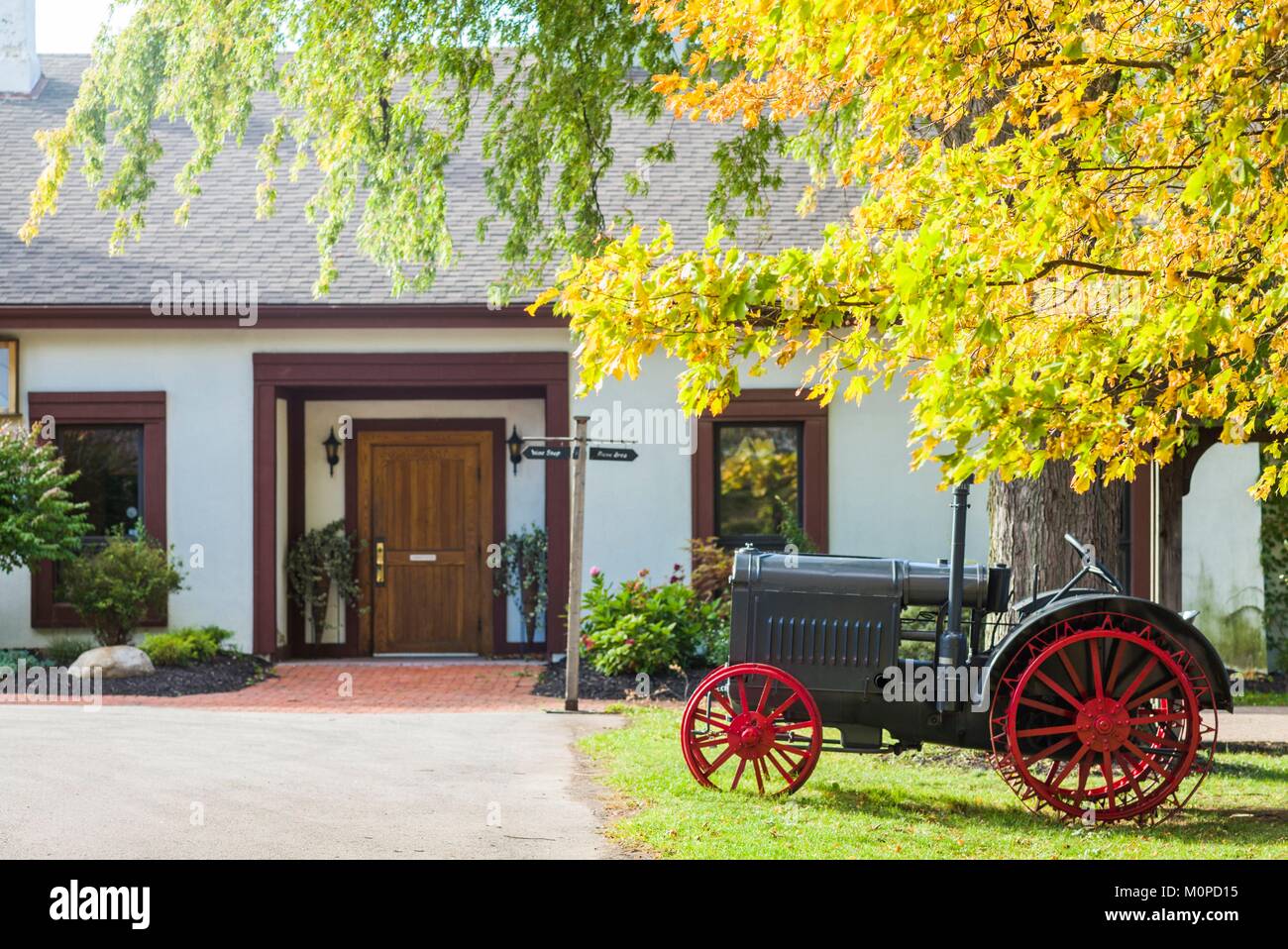 Canada,Ontario,Niagara on the Lake,Reif Estate Winery,tractor Stock Photo