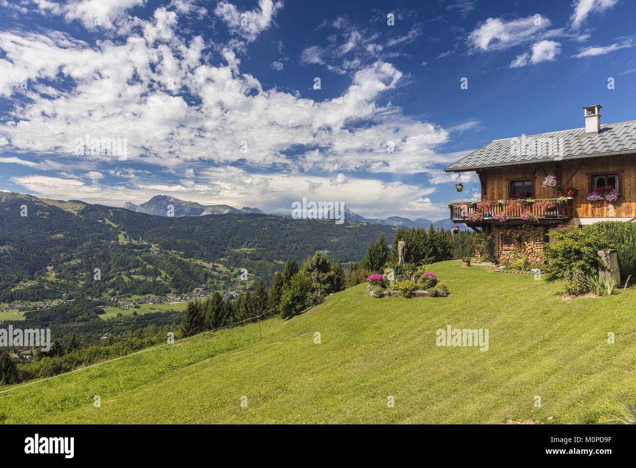 France,Haute Savoie,vallée du Giffre,Samoens,chalet on the road of the pass of Joux Plane Stock Photo