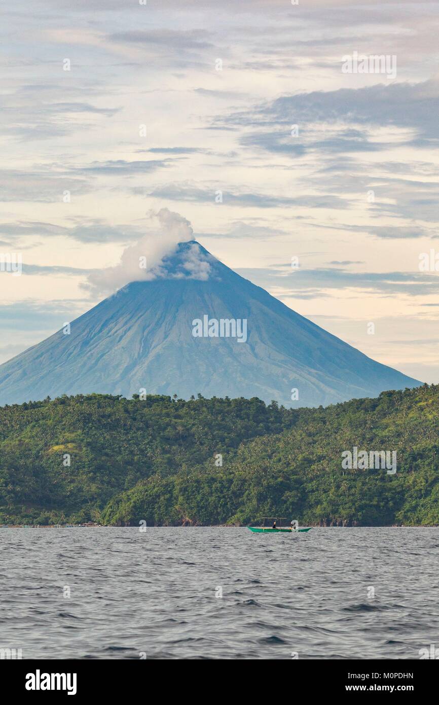 Philippines,Luzon,Albay Province,Tiwi,Mayon Volcano Stock Photo