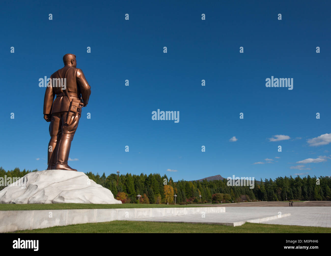 Statue of Kim il Sung in the Grand monument of lake Samji, Ryanggang Province, Samjiyon, North Korea Stock Photo