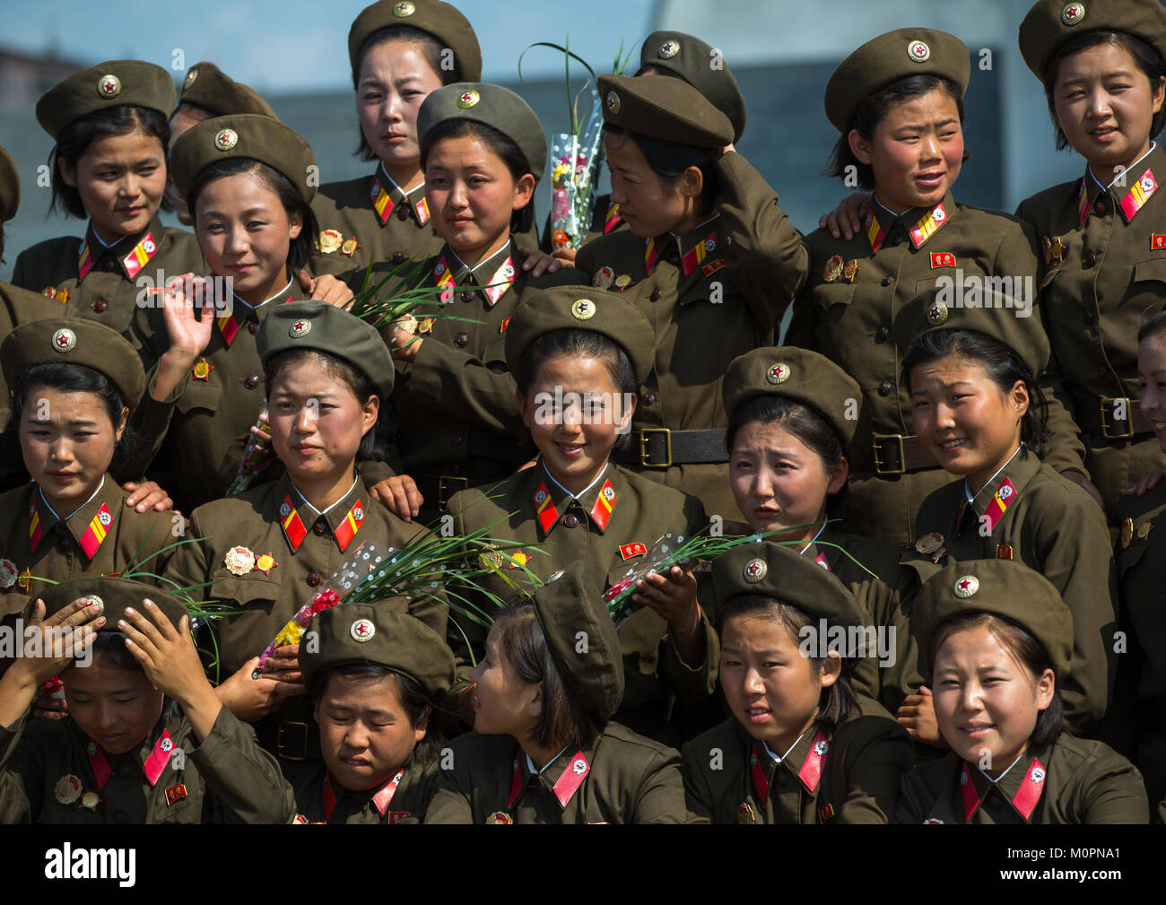 North korean soldiers women hi-res stock photography and images - Alamy