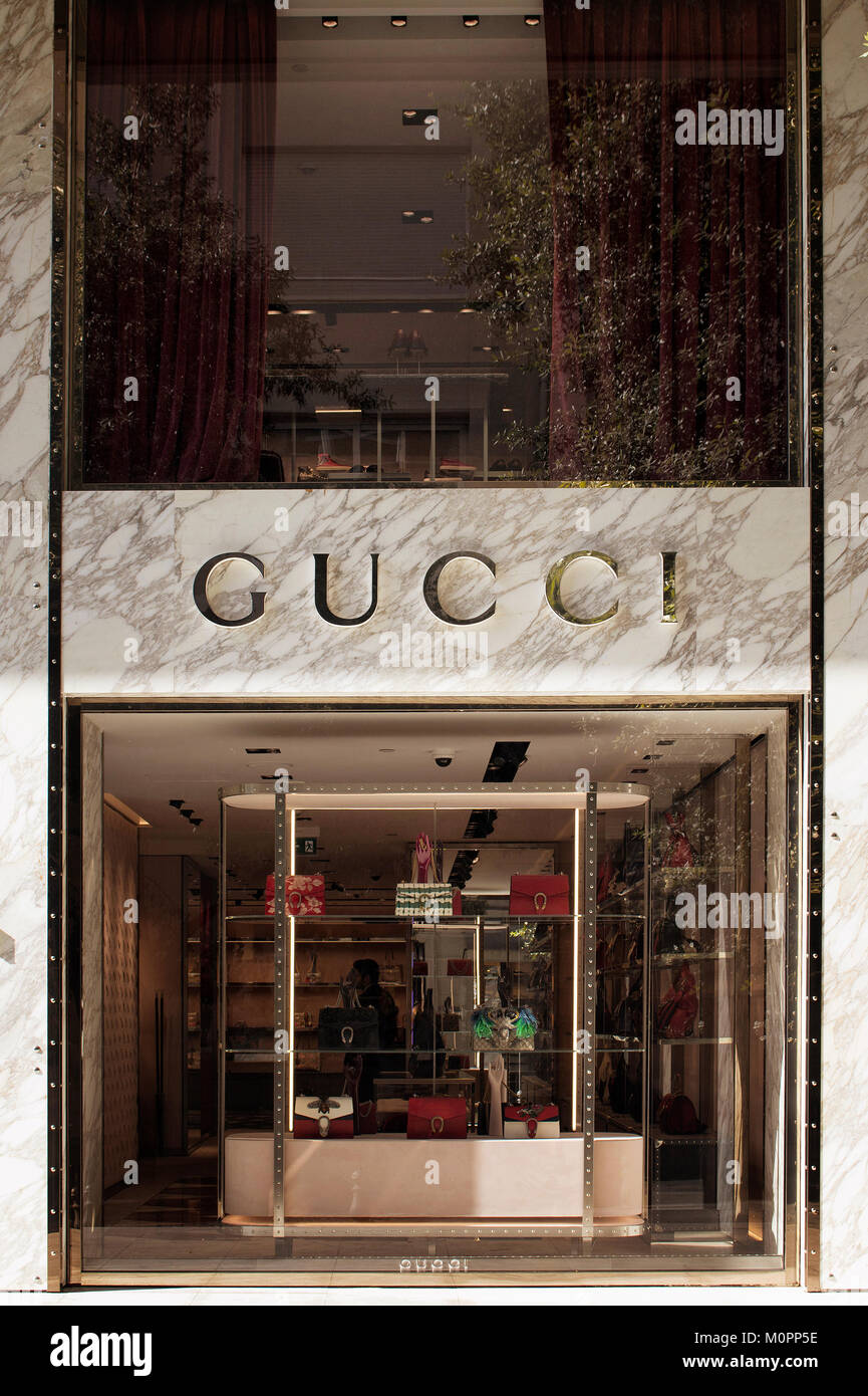 Exterior of the Italian designer store Gucci on Königsallee in Düsseldorf.  Königsallee is Düsseldorf's luxury shopping boulevard Stock Photo - Alamy