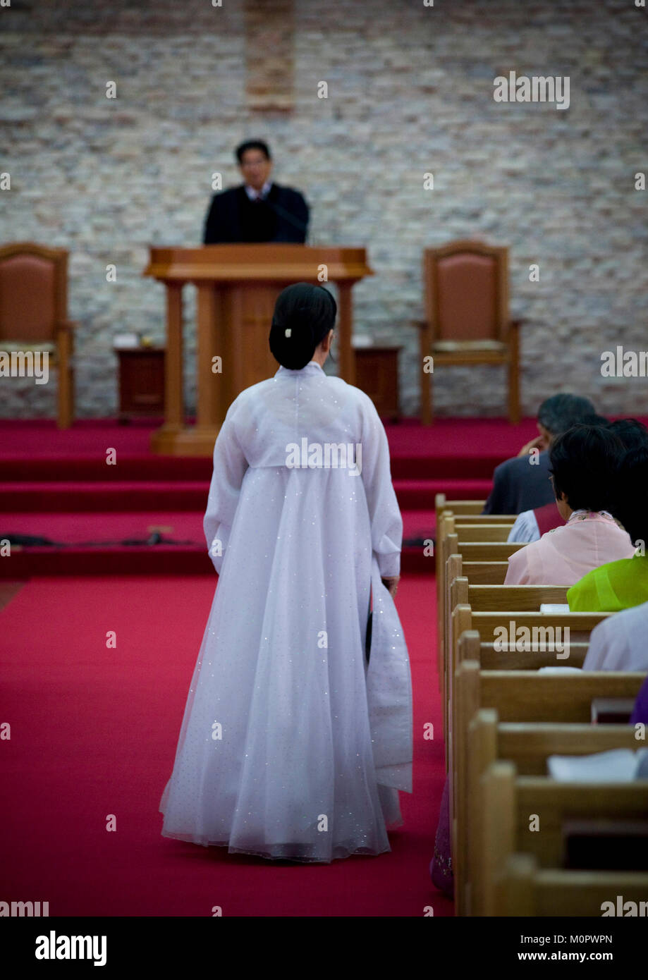 North Korean people during a mass in protestant Bongsu church, Pyongan Province, Pyongyang, North Korea Stock Photo