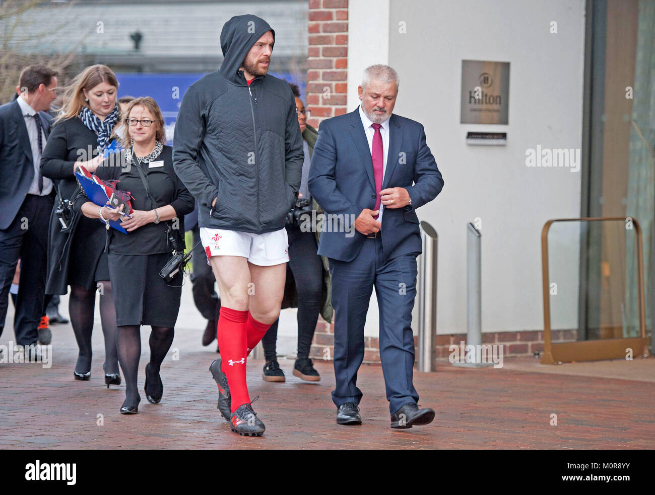 London Uk 24th Jan 2018 Alun Wyn Jones The Welsh Rugby Captain Stock Photo Alamy