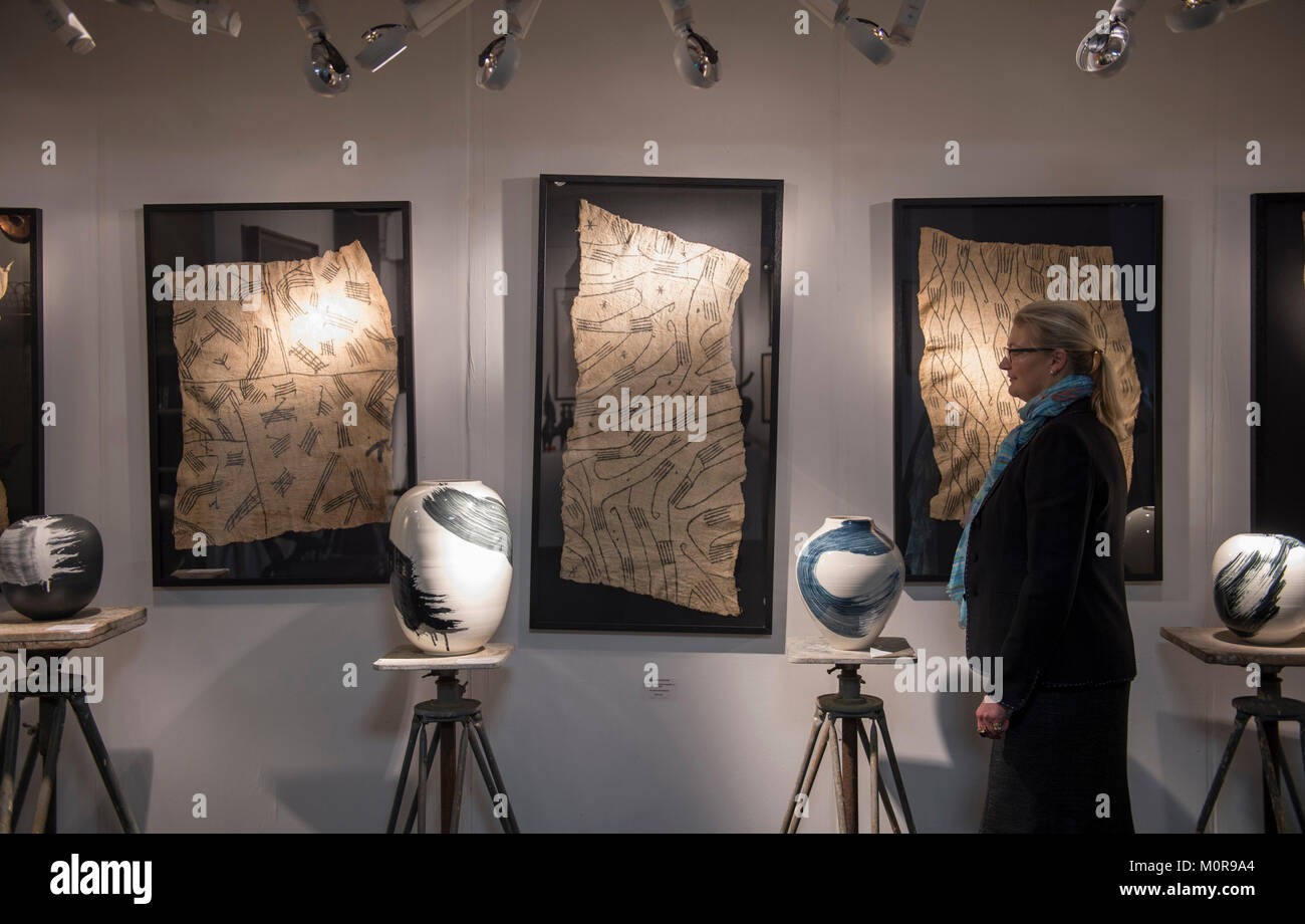 Battersea Park, London, UK. 24 January 2018. The Decorative Antiques and Textiles Fair is open at Battersea Park through 28 January 2018. African Mbuti Barkcloth, Democratic Republic of Congo, Henry Saywell stand. Credit: Malcolm Park/Alamy Live News. Stock Photo
