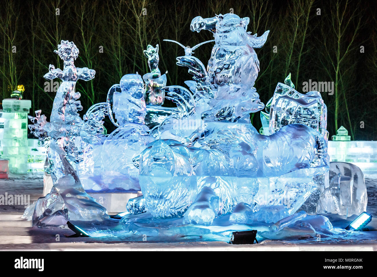 Ice statues hi-res stock photography and images - Alamy