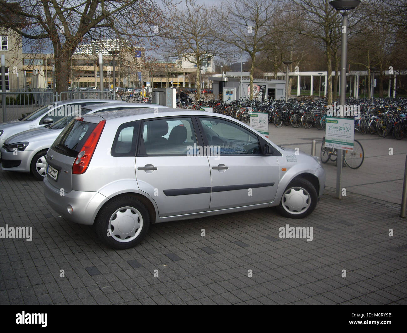 Car sharing program hi-res stock photography and images - Alamy