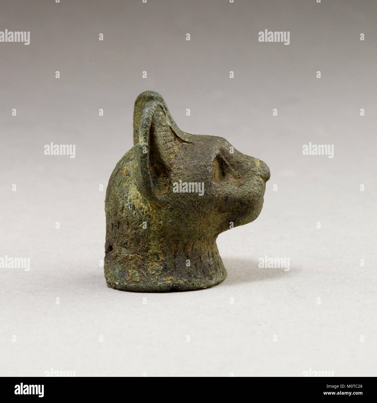 Worship ancient egypt cats hi-res stock photography and images - Alamy, image size:1300x1390