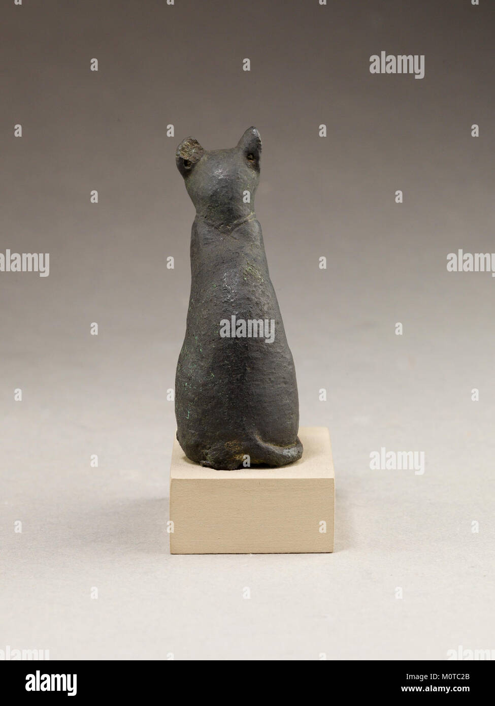 This artifact, listed under the MET catalog, is a sculpture of a cat