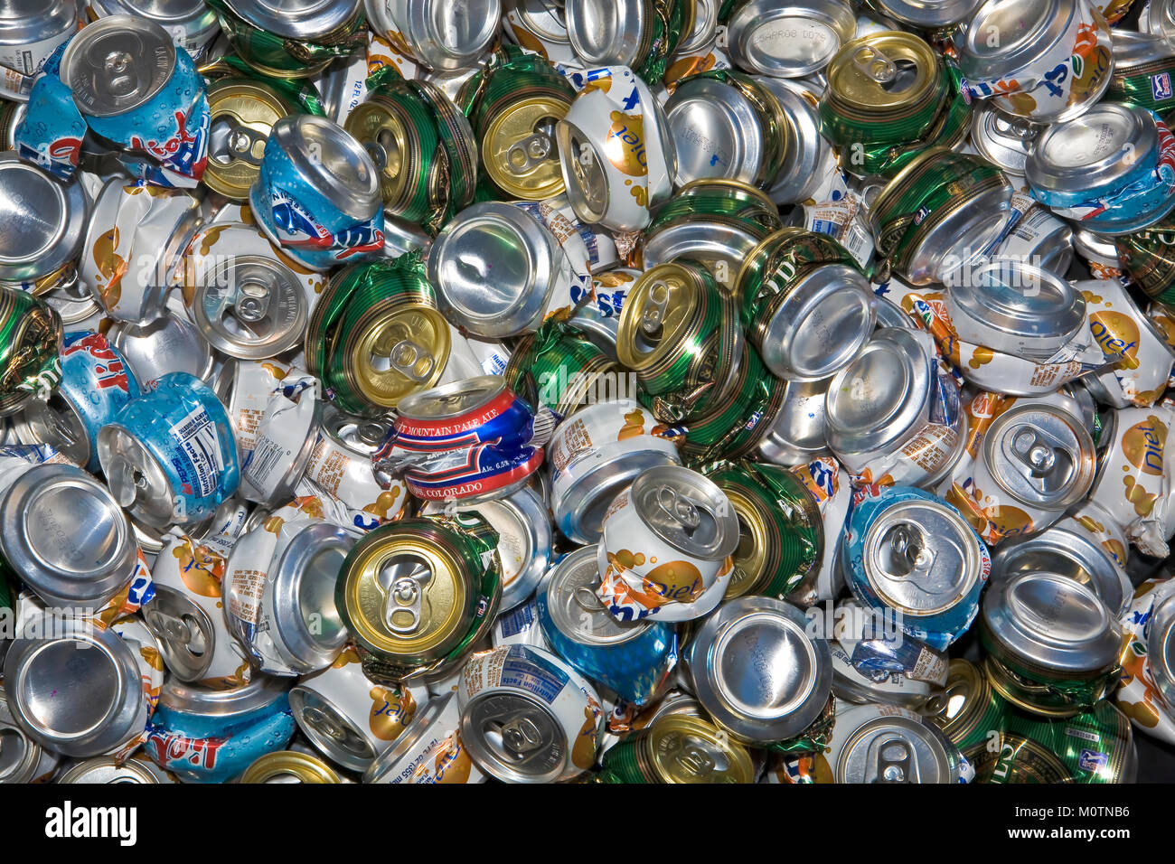 Crushed pop cans hires stock photography and images Alamy