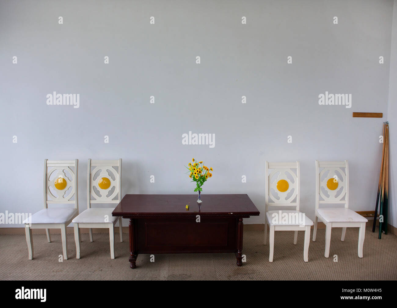 North Korean restaurant kitsch lounge on Pyongyang to kaesong highway