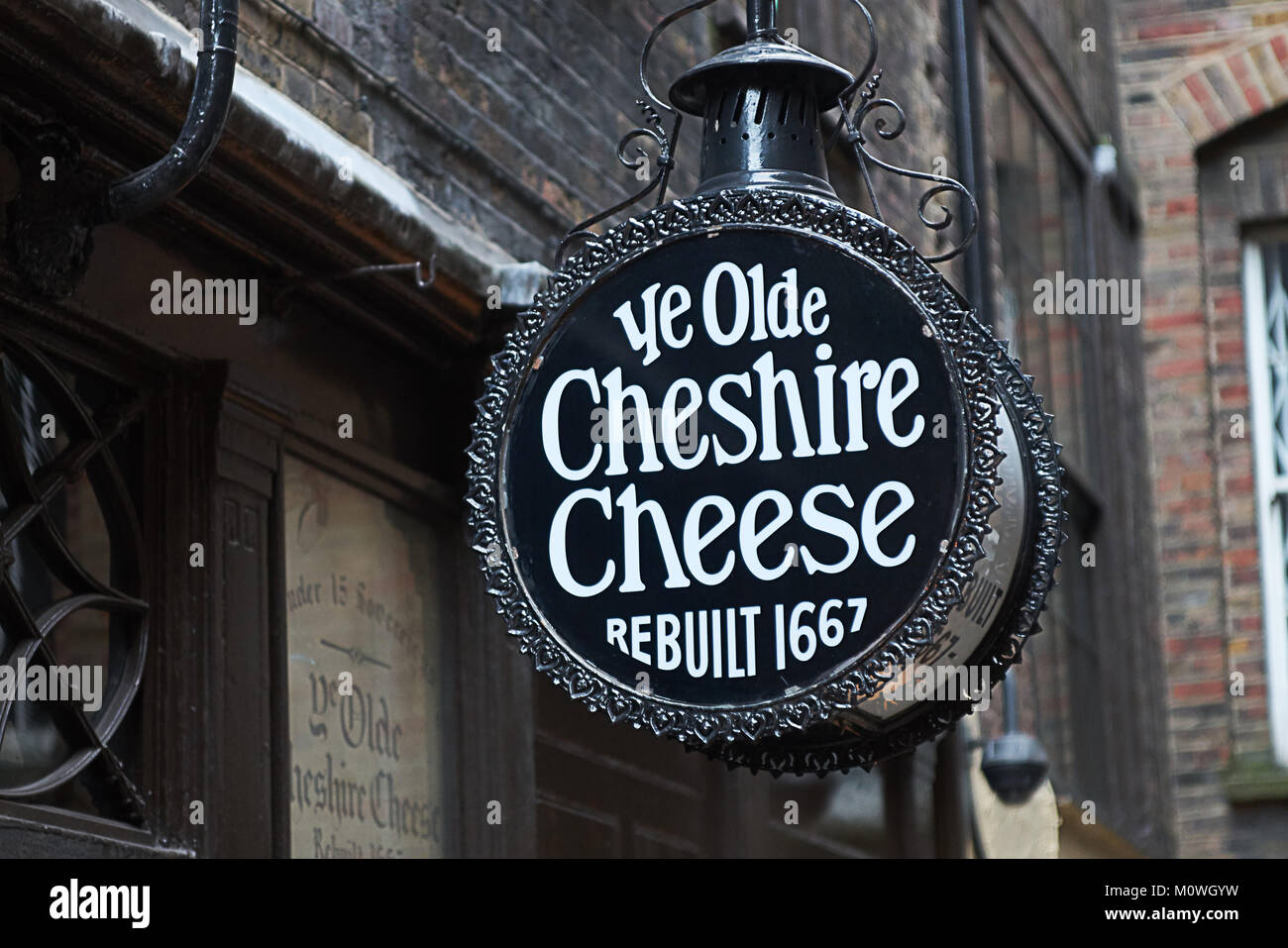ye olde cheshire cheese pub Stock Photo Alamy