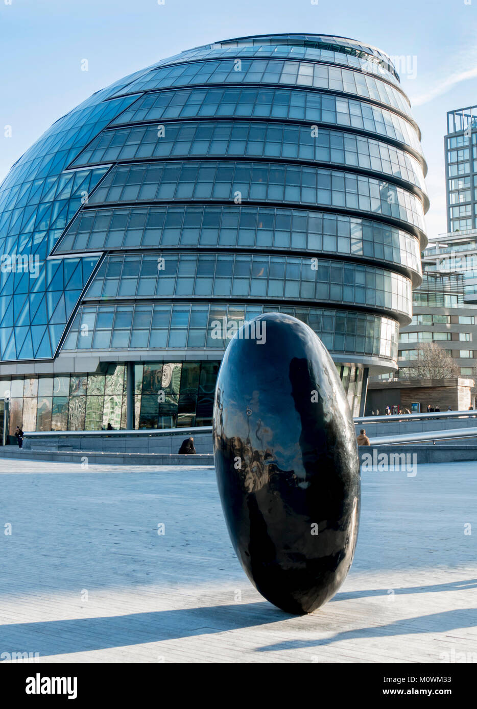 UK, England, London, City Hall Black Egg sculpture Stock Photo