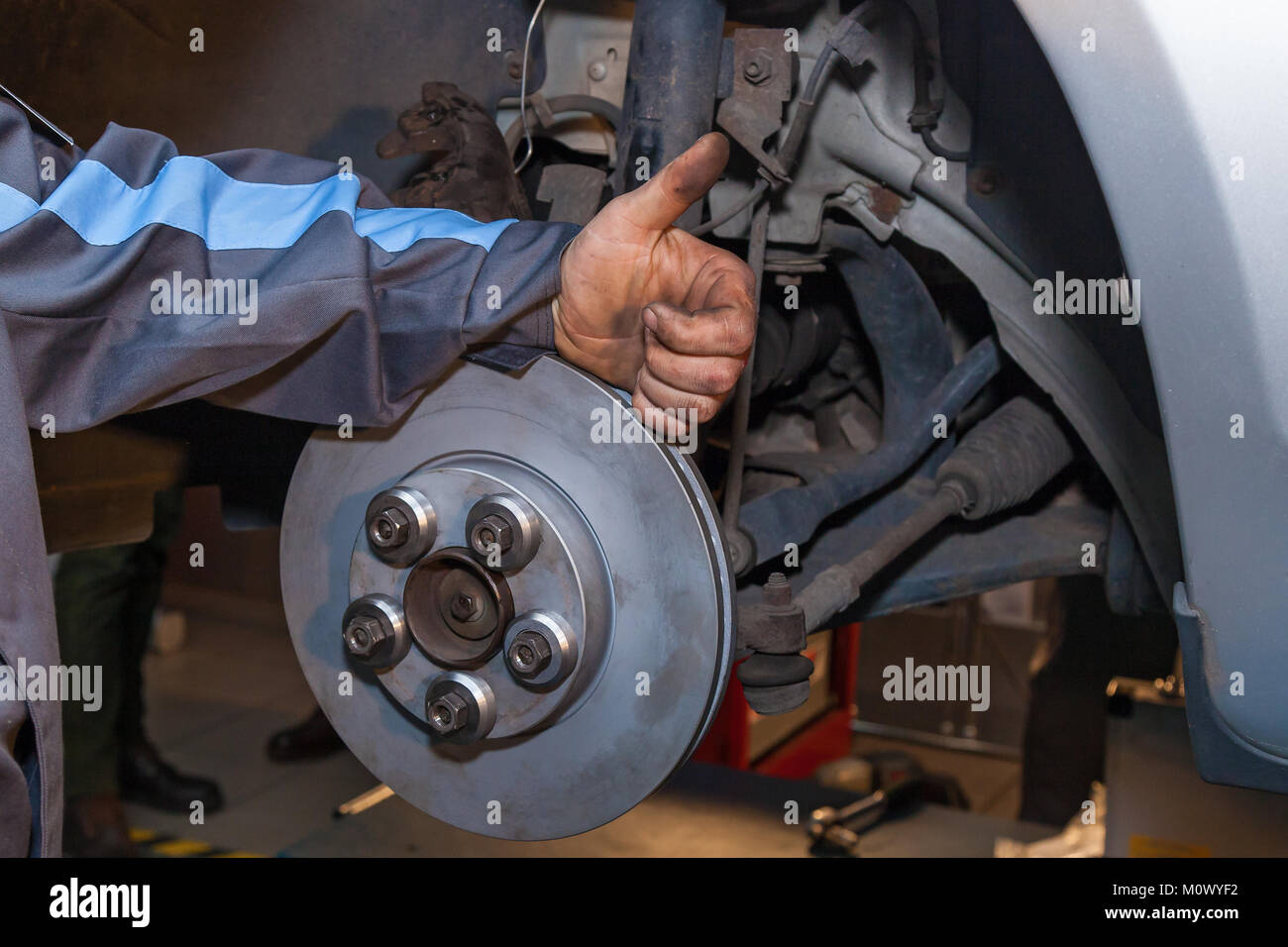disc-brake-repair-stock-photo-alamy