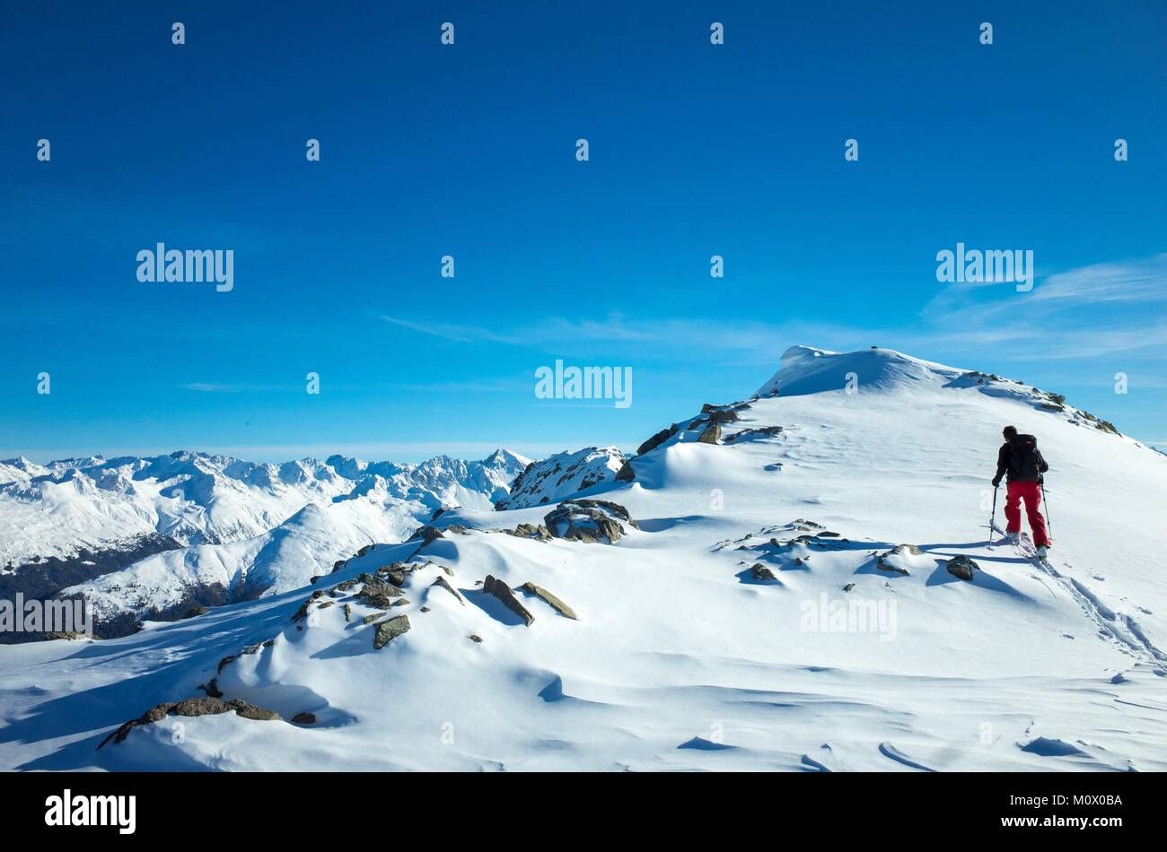 Switzerland,Graubunden,Davos,ski touring on the season's first snow on Schwarzhorn (2768 m) Stock Photo