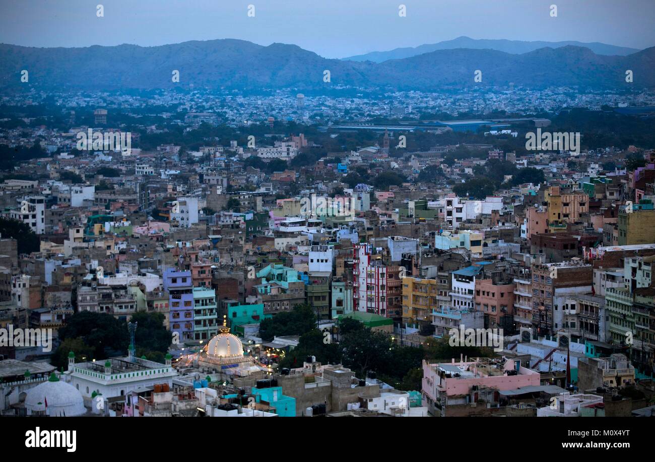 India,Rajasthan,Ajmer,Ajmer Sharif,view from the heights over the city,in the center the dome of the sufi sancturary of Chishty Foundation Stock Photo