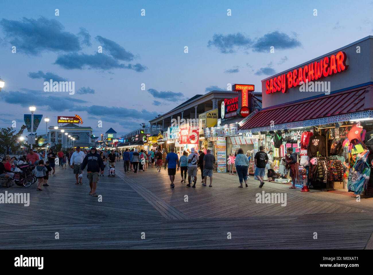 Atlantic city boardwalk and night hires stock photography and images Alamy