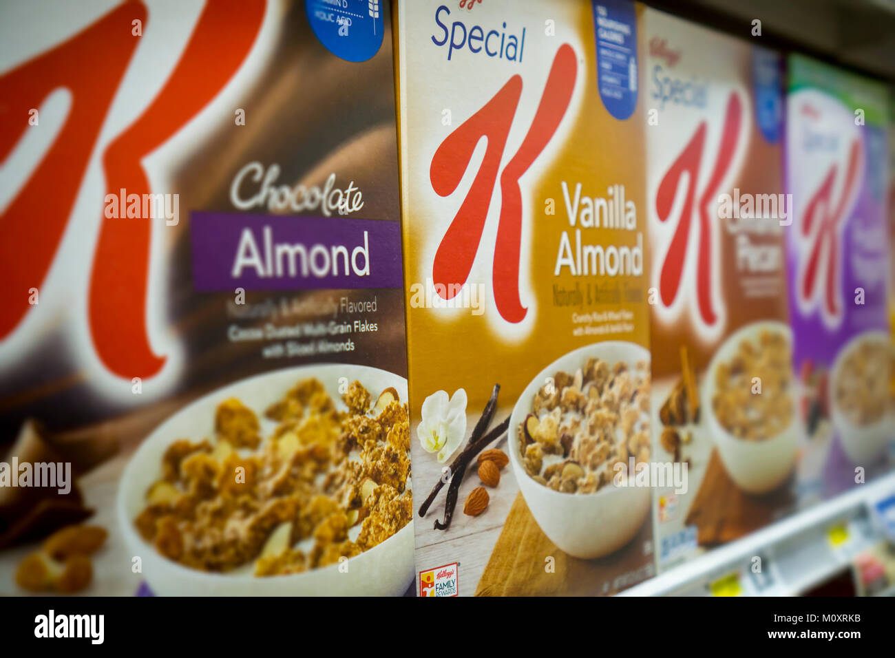 Cereal aisle, special k hi-res stock photography and images - Alamy