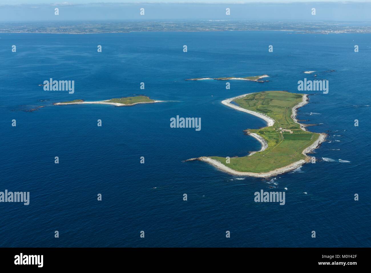 France,Finistere,Le Conquet,Molene archipelago,Quéménès and Lédénez Quéménès islands (aerial view) Stock Photo