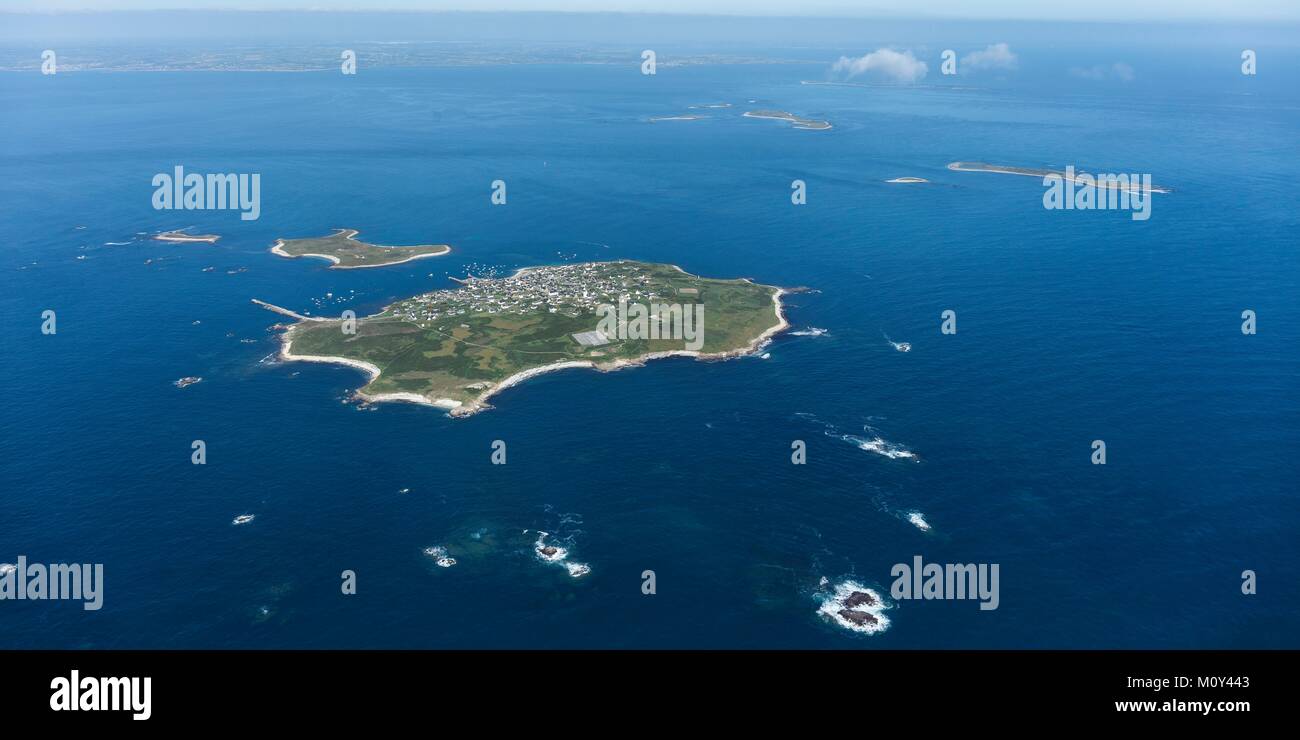 France,Finistere,Le Conquet,Molene archipelago,Molene and Ledenez Vraz islands (aerial view) Stock Photo