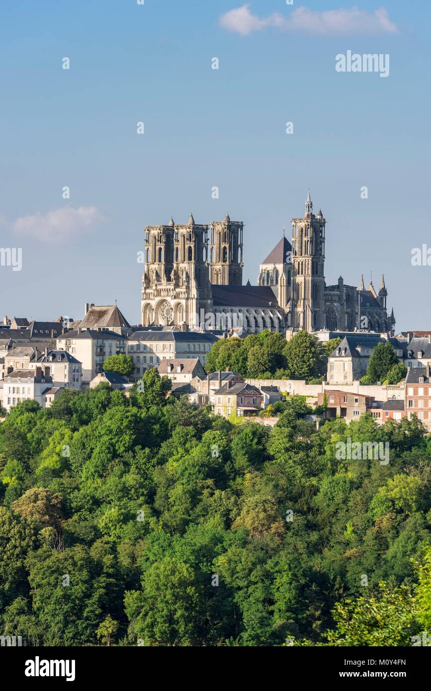 France,Aisne,Laon,the Upper town,Notre-Dame de Laon cathedral,Gothic architecture Stock Photo