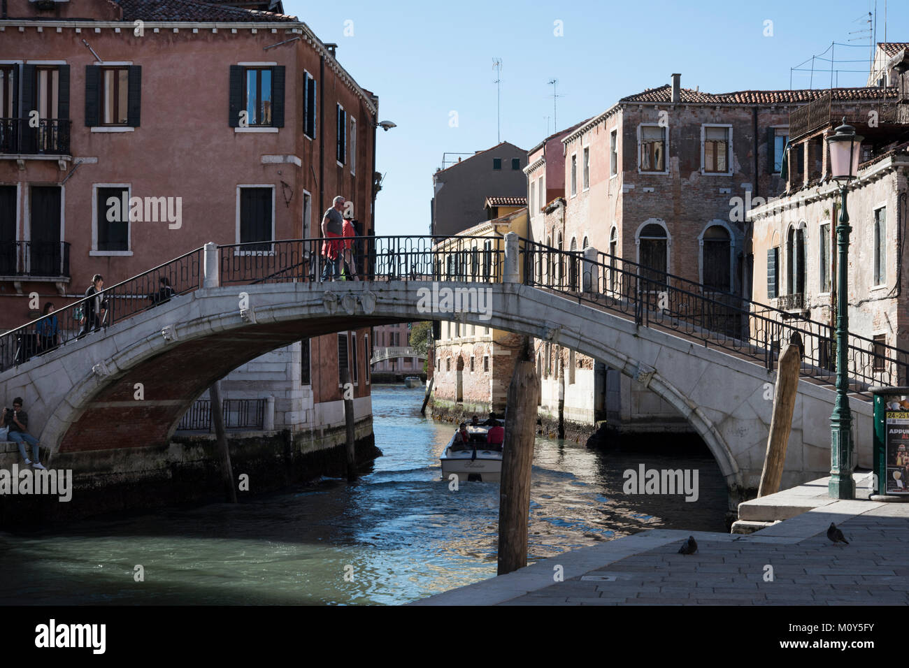 Campo San Pantalon, Dorsoduro, Venice, Italy Stock Photo Alamy