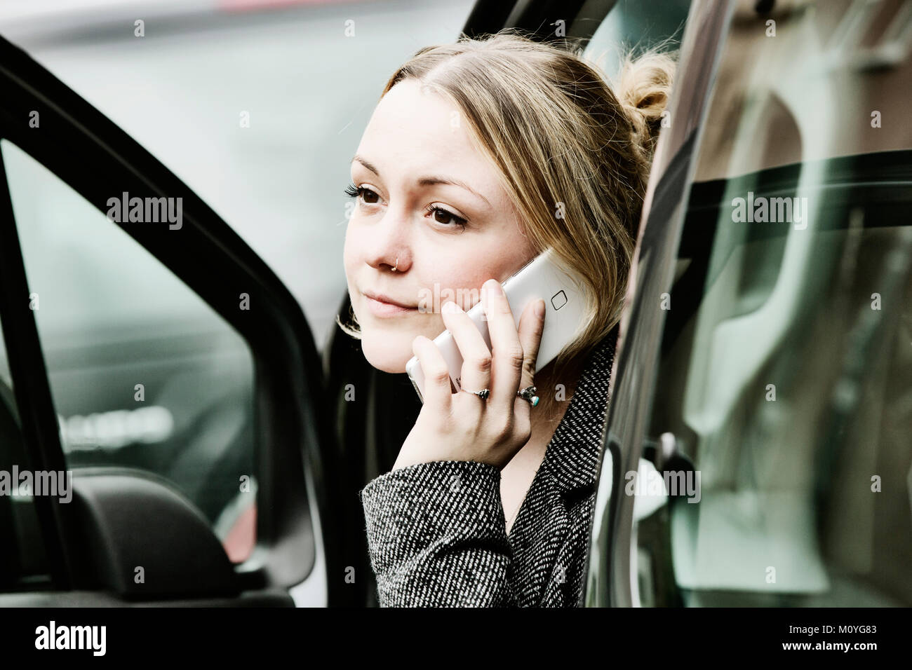Woman Car Door Open High Resolution Stock Photography And Images Alamy