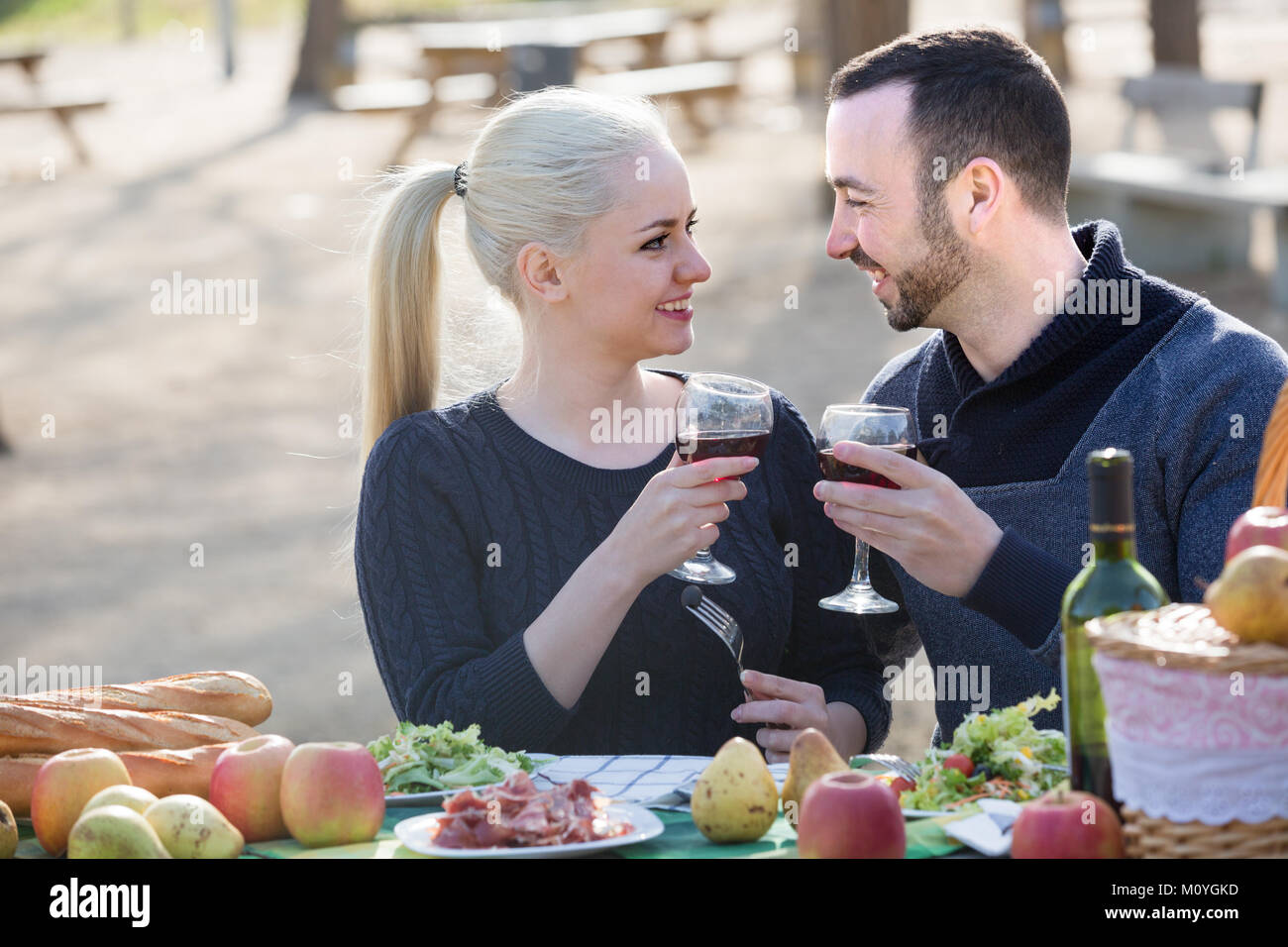 Young people drinking wine in spring hi-res stock photography and ...
