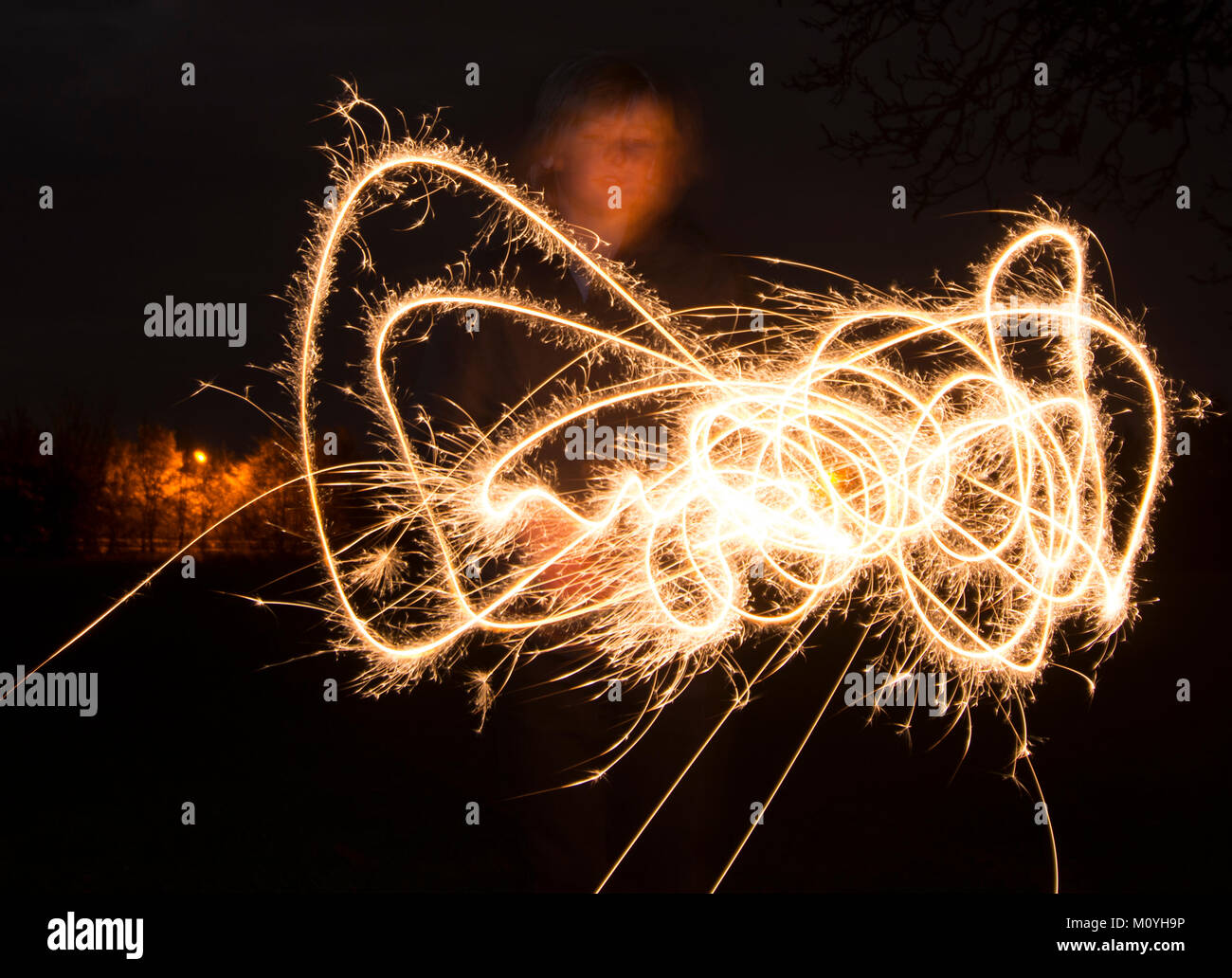 Long exposure light trails hi-res stock photography and images - Alamy