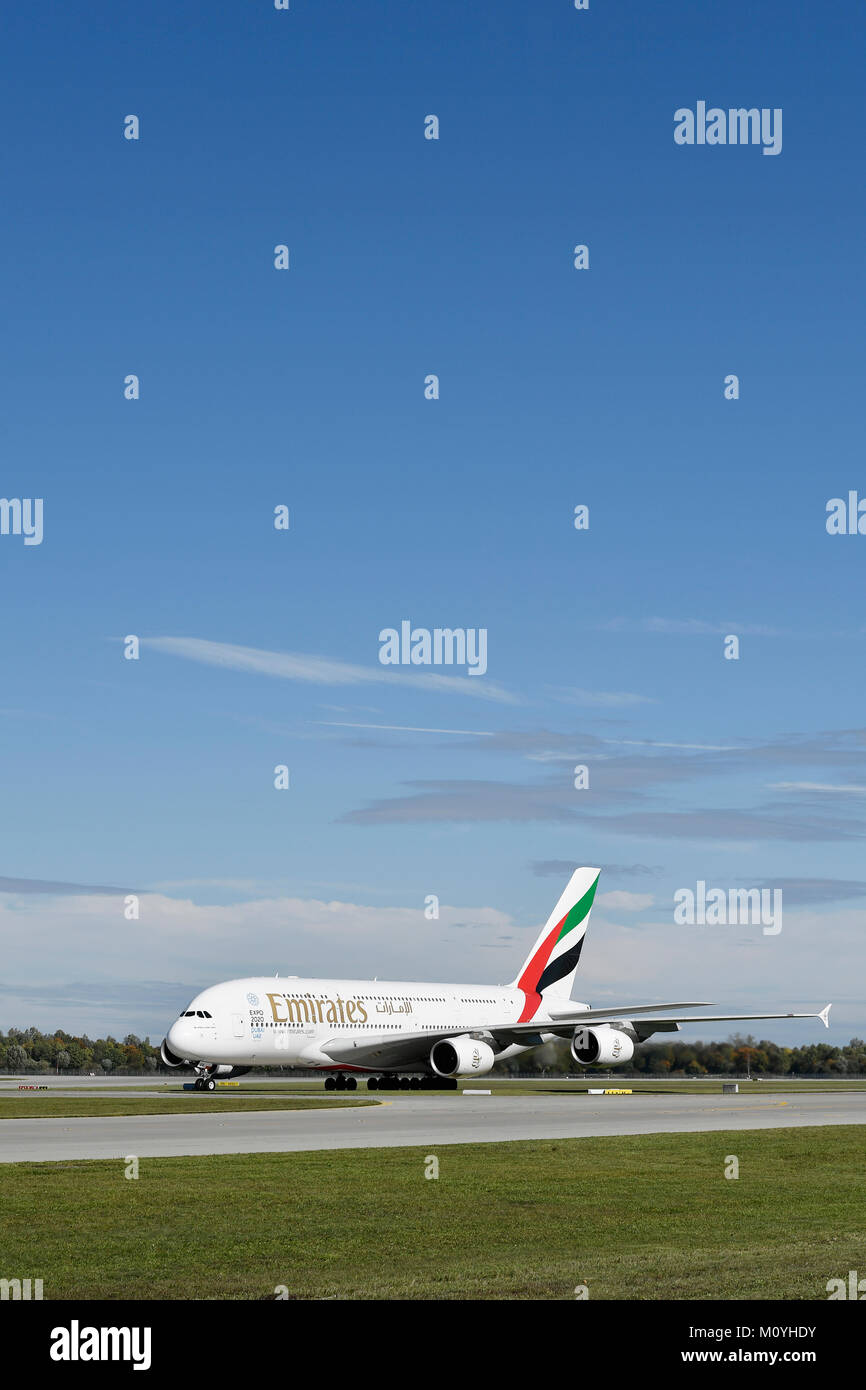 A380 airbus runway hi-res stock photography and images - Alamy