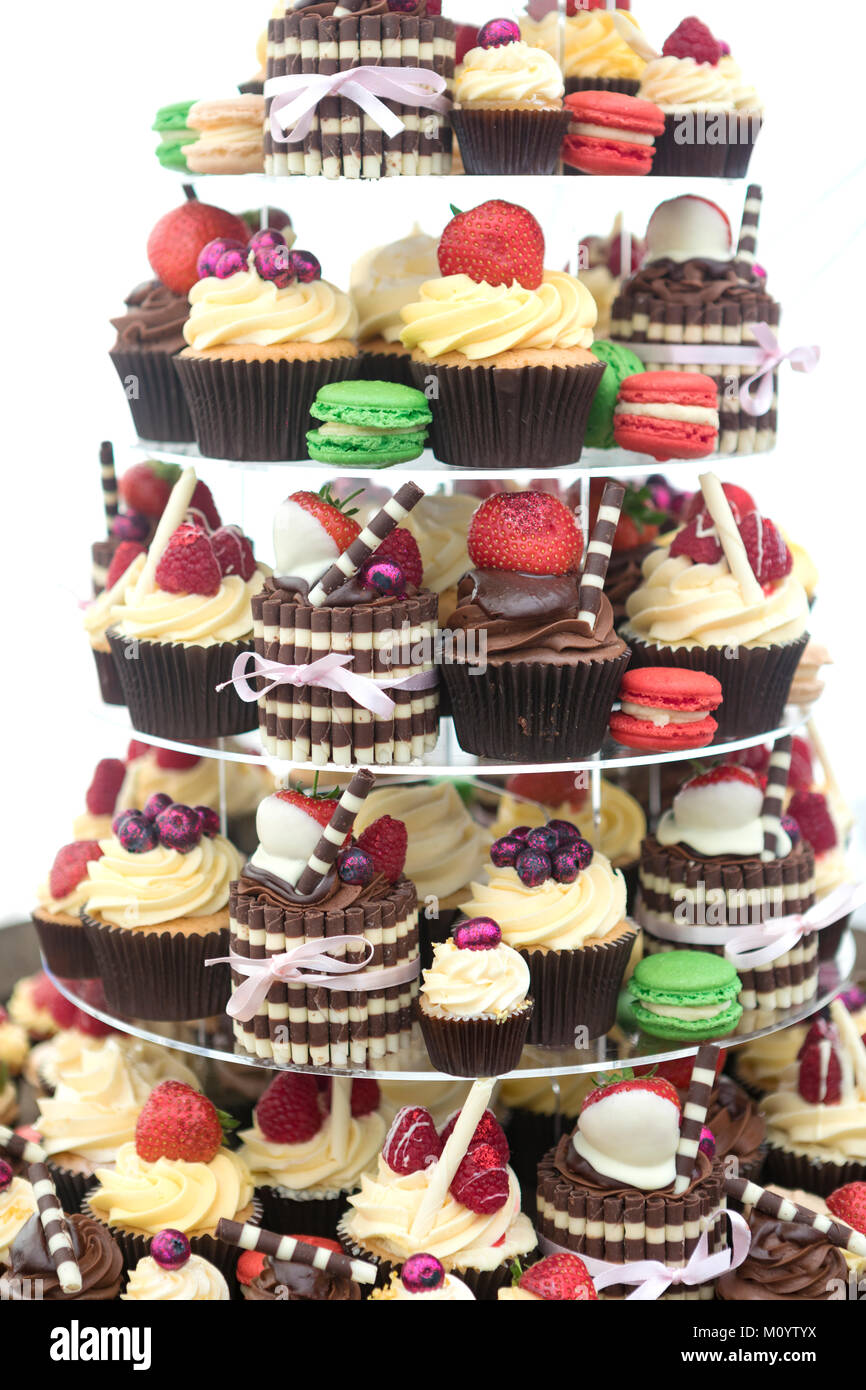 Sample of cup cakes/buns in café Stock Photo Alamy