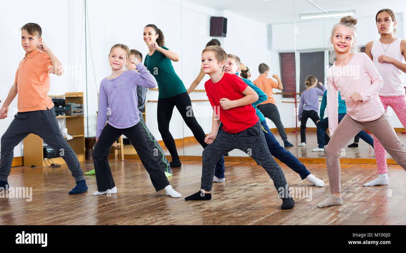 young-boys-and-girls-studying-contemp-dance-in-studio-stock-photo-alamy