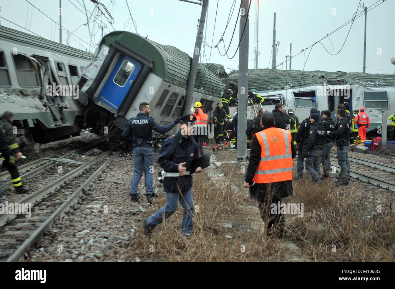 Italy, Pioltello (Milan) - January 25, 2017 Train crash near Milan. Many injured Credit: Independent Photo Agency Srl/Alamy Live News Credit: Independent Photo Agency Srl/Alamy Live News Stock Photo