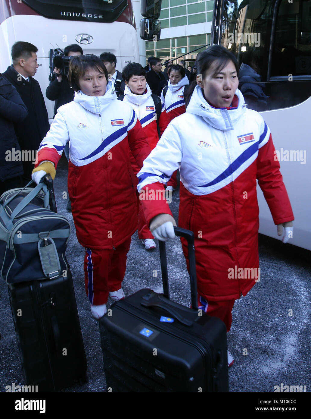 (180125) -- SEOUL, Jan. 25, 2018 (Xinhua) -- Women's ice hockey team of the Democratic People's Republic of Korea (DPRK) arrive in Paju, South Korea, on Jan. 25, 2018. A women's ice hockey team of the DPRK crossed the inter-Korean land border Thursday to South Korea for a joint training with their South Korean counterparts as the two sides agreed to field a unified team during the upcoming Winter Olympics.  (Xinhua/South Korean Unification Ministry) Stock Photo