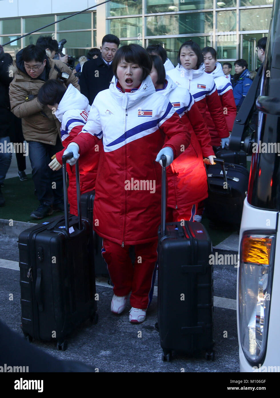 (180125) -- SEOUL, Jan. 25, 2018 (Xinhua) -- Women's ice hockey team of the Democratic People's Republic of Korea (DPRK) arrive in Paju, South Korea, on Jan. 25, 2018. A women's ice hockey team of the DPRK crossed the inter-Korean land border Thursday to South Korea for a joint training with their South Korean counterparts as the two sides agreed to field a unified team during the upcoming Winter Olympics.  (Xinhua/South Korean Unification Ministry) Stock Photo