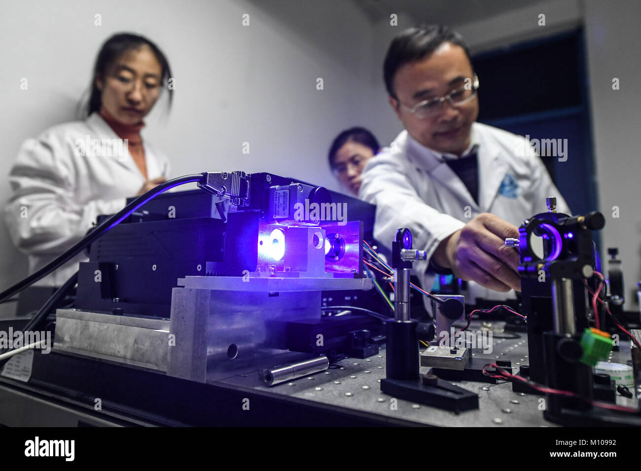 Raman spectroscopy hi-res stock photography and images - Alamy