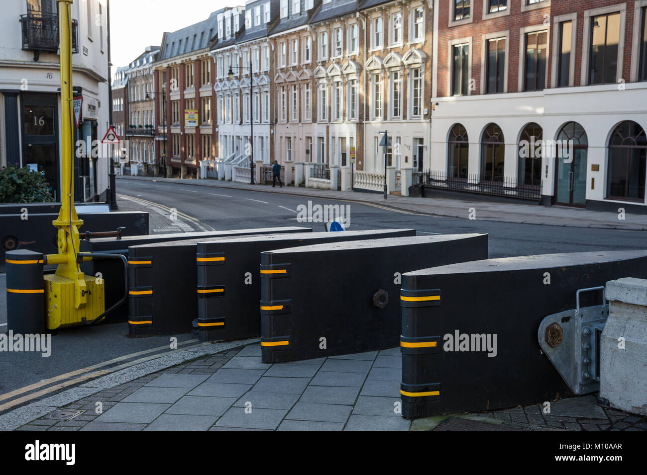 Windsor, UK. 25th January, 2018. Current antiterrorism security measures in place around Windsor town centre include temporary barriers used for events such as the Changing of the Guard ceremony at Windsor Castle. The Royal Borough of Windsor and Maidenhead has now earmarked £2.4 million for ‘hostile vehicle mitigation’ and £1.3 million for CCTV upgrades within its 2018/19 budget. Credit: Mark Kerrison/Alamy Live News Stock Photo