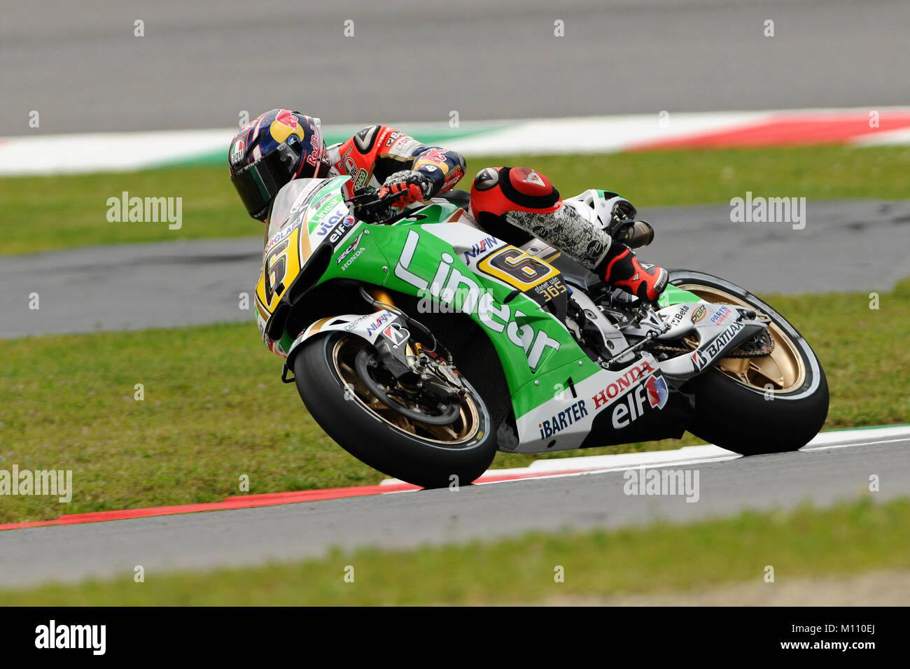 Moto Gp Girls High Resolution Stock Photography And Images Alamy [ 956 x 1300 Pixel ]