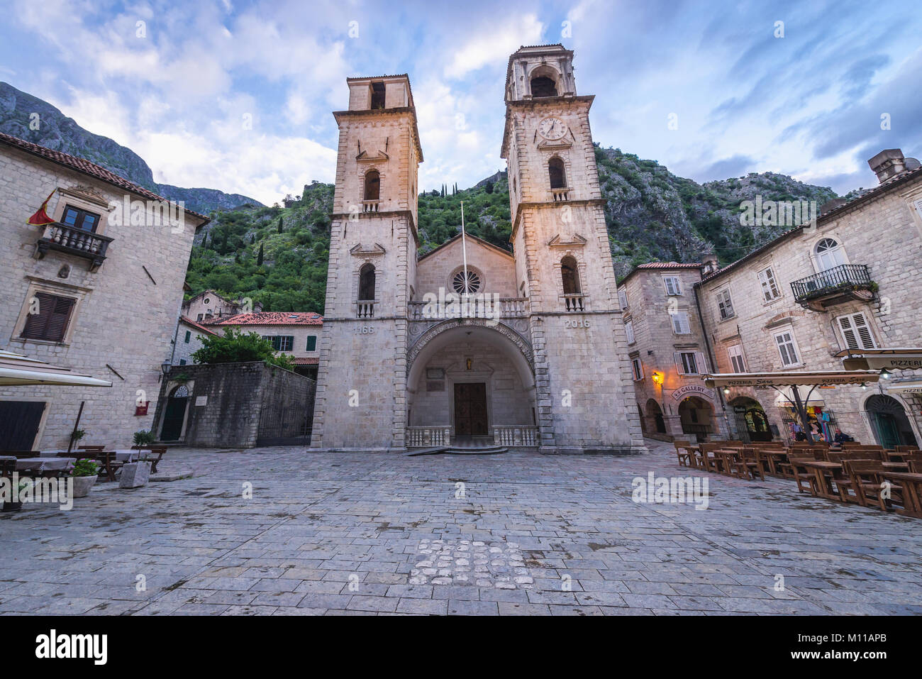 roman-catholic-cathedral-of-saint-tryphon-on-the-old-town-kotor-coastal