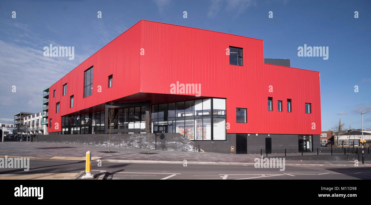 Millbay Academy, Plymouth. Know locally as The Red House: PHILLIP ROBERTS Stock Photo