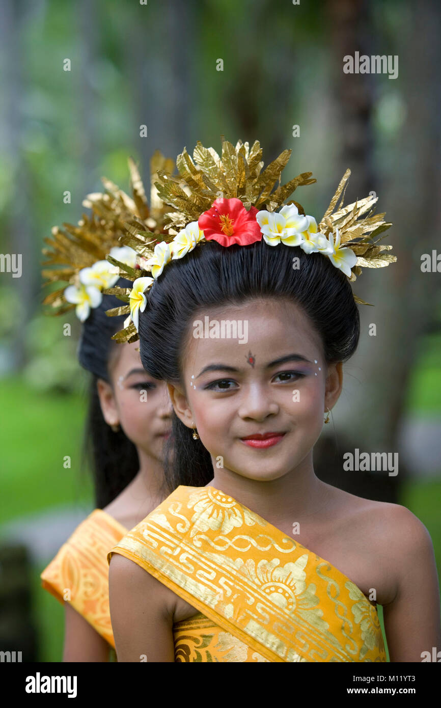 Indonesia. Sambirenteng. Island Bali. Young traditionnal Bali dancers (female). Stock Photo