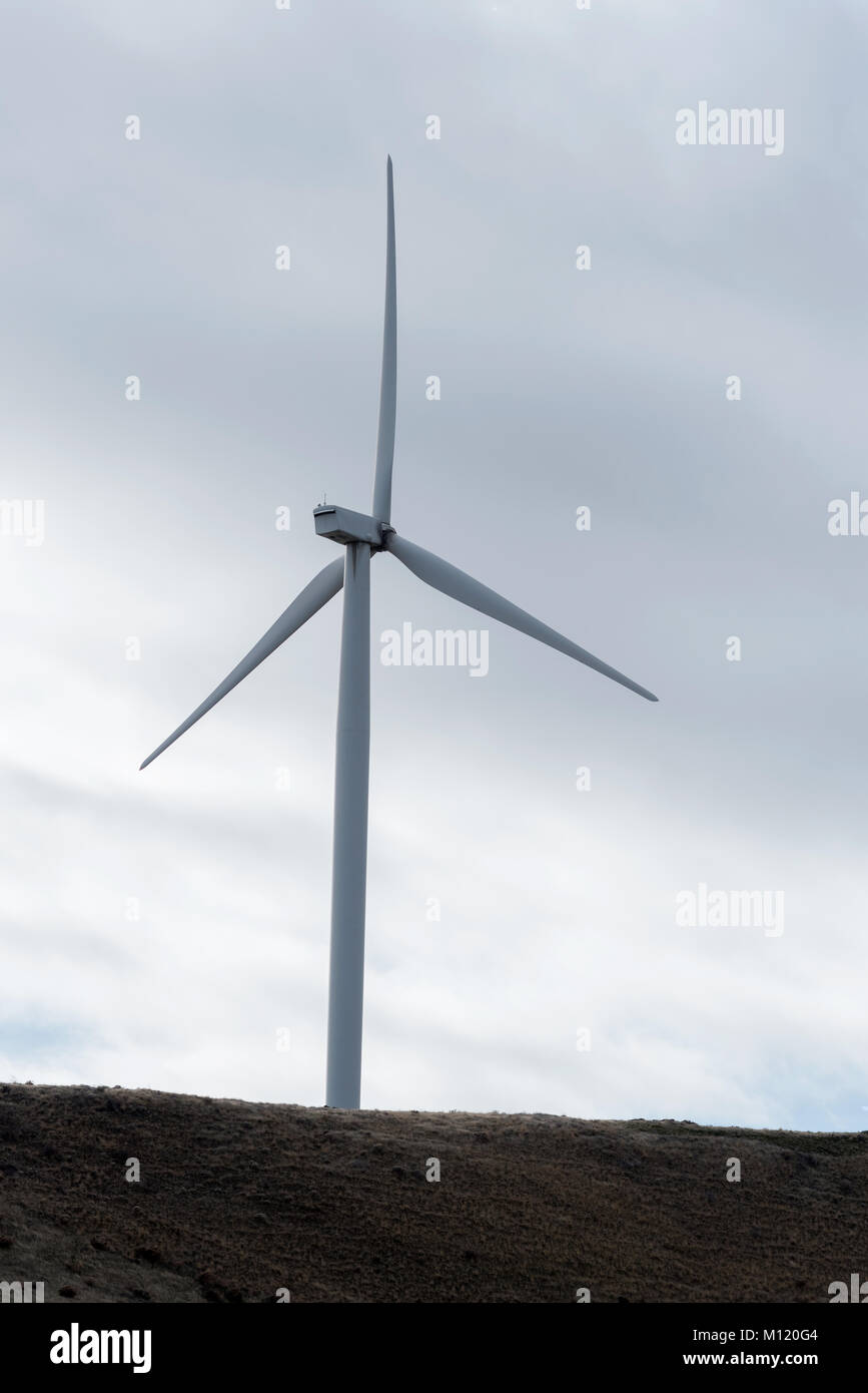 Wind turbine in the Columbia River Oregon Stock Photo Alamy
