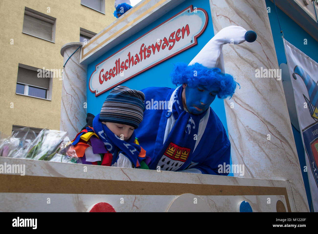 Germany, Cologne, carnival, carnival parade on Shrove Tuesday in the district Nippes.    Deutschland, Koeln, Karneval, Karnevalsumzug am Veilchendiens Stock Photo