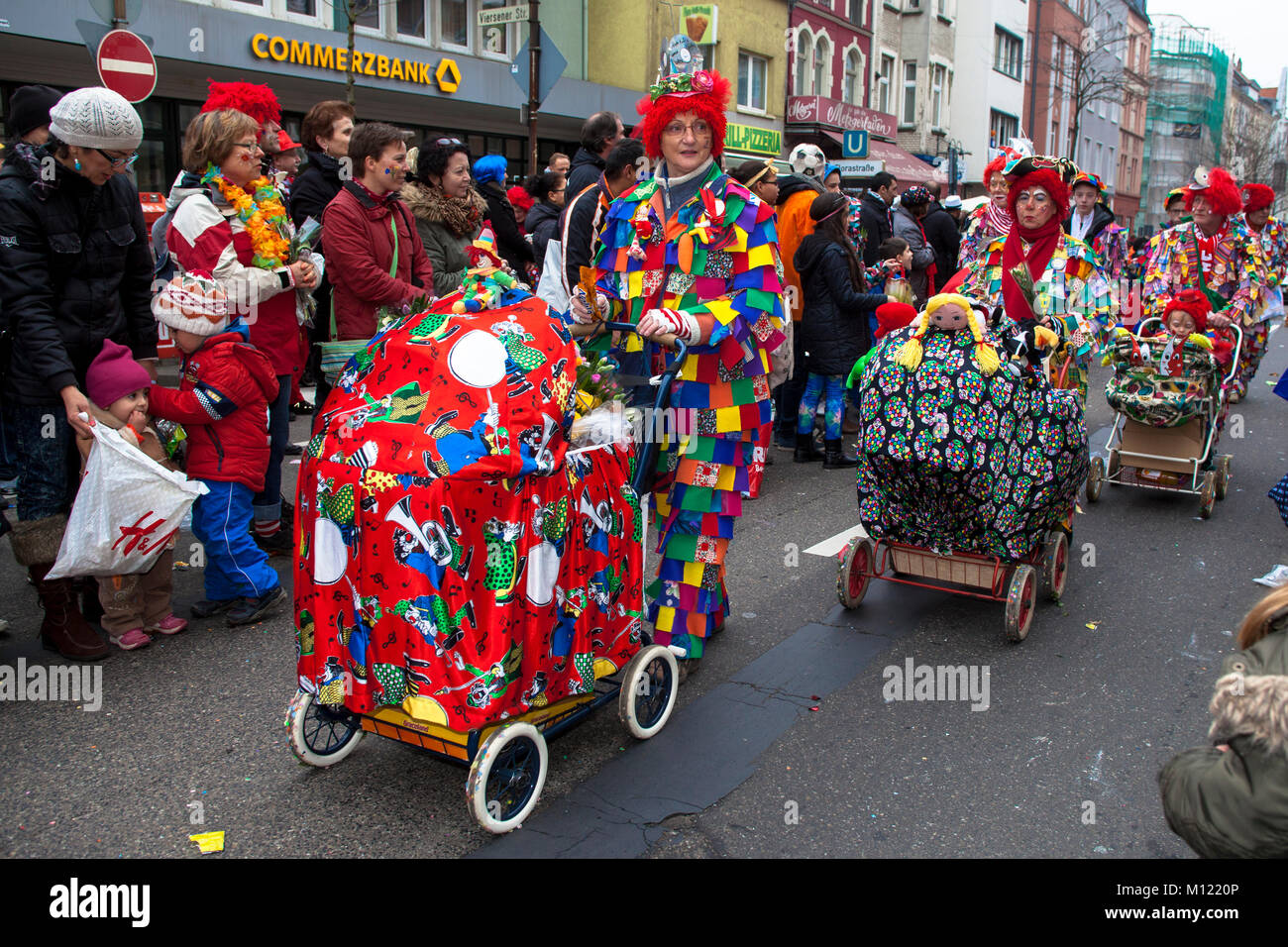 Germany, Cologne, carnival, carnival parade on Shrove Tuesday in the district Nippes.    Deutschland, Koeln, Karneval, Karnevalsumzug am Veilchendiens Stock Photo