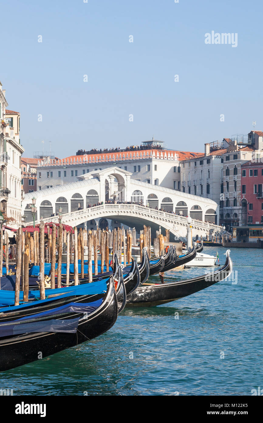 Grand Canal Gondolas Gondola Hi res Stock Photography And Images Alamy grand-canal-gondolas-gondola-hi-res-stock-photography-and-images-alamy