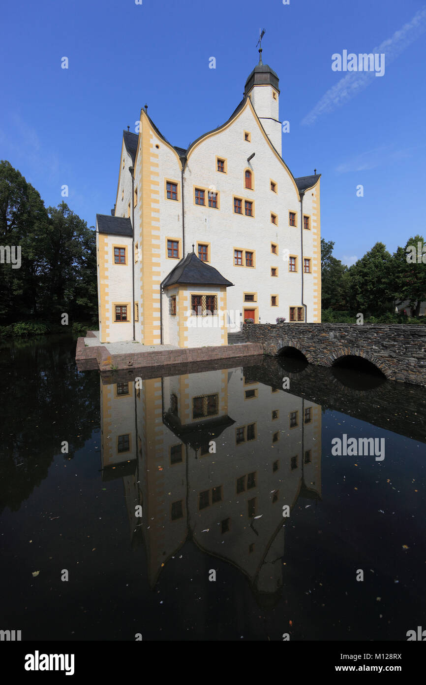 water castle, moated castle of Klaffenbach, village Klaffenbach part of ...