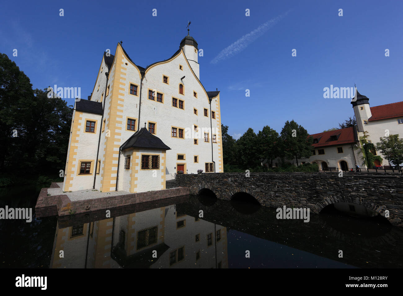 water castle, moated castle of Klaffenbach, village Klaffenbach part of ...