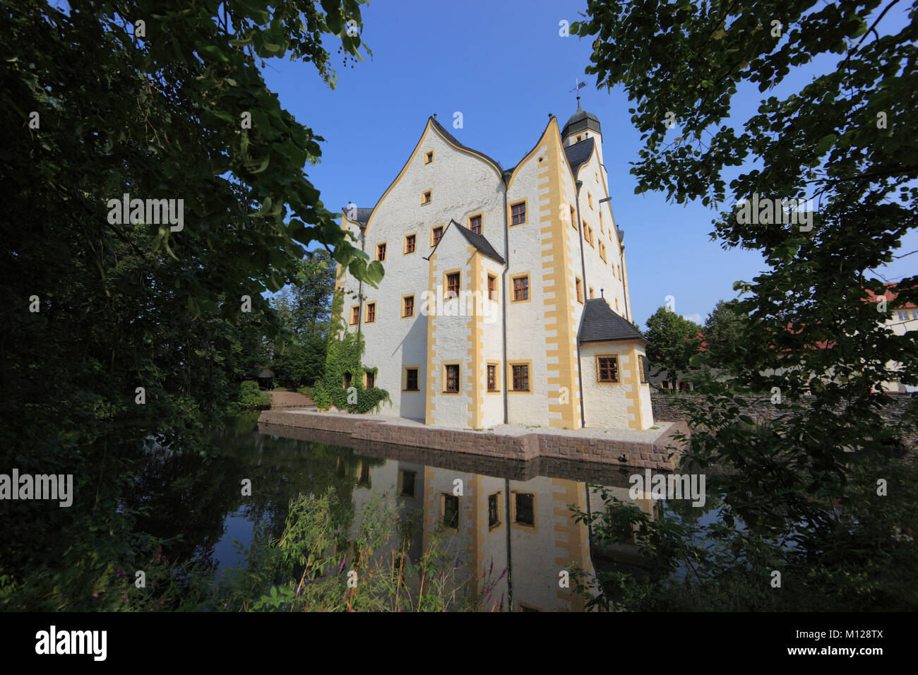 water castle, moated castle of Klaffenbach, village Klaffenbach part of ...