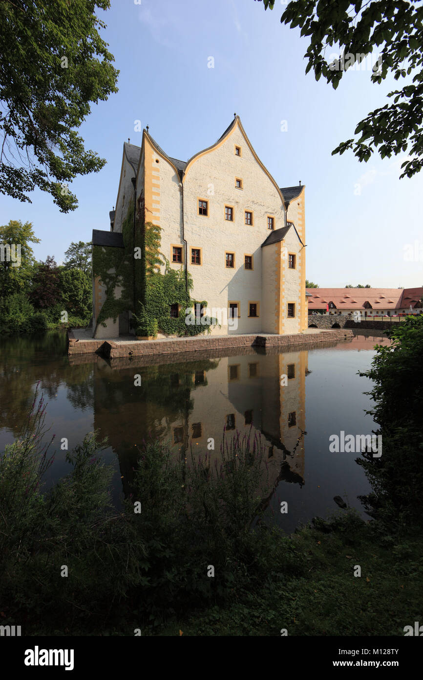 water castle, moated castle of Klaffenbach, village Klaffenbach part of ...